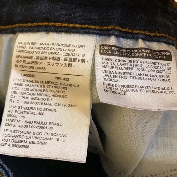 Levi’s Midrise Skinny w/spandex Short - Picture 5 of 6
